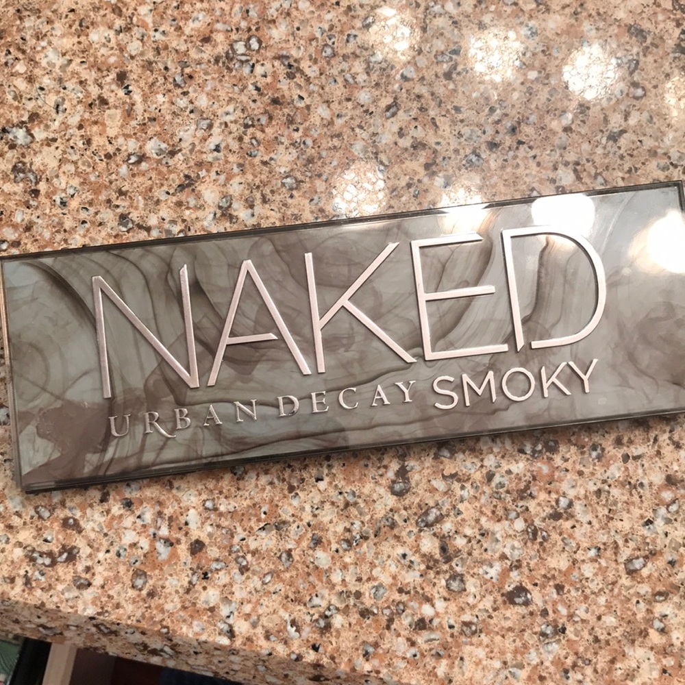 Naked Smokey palette.
